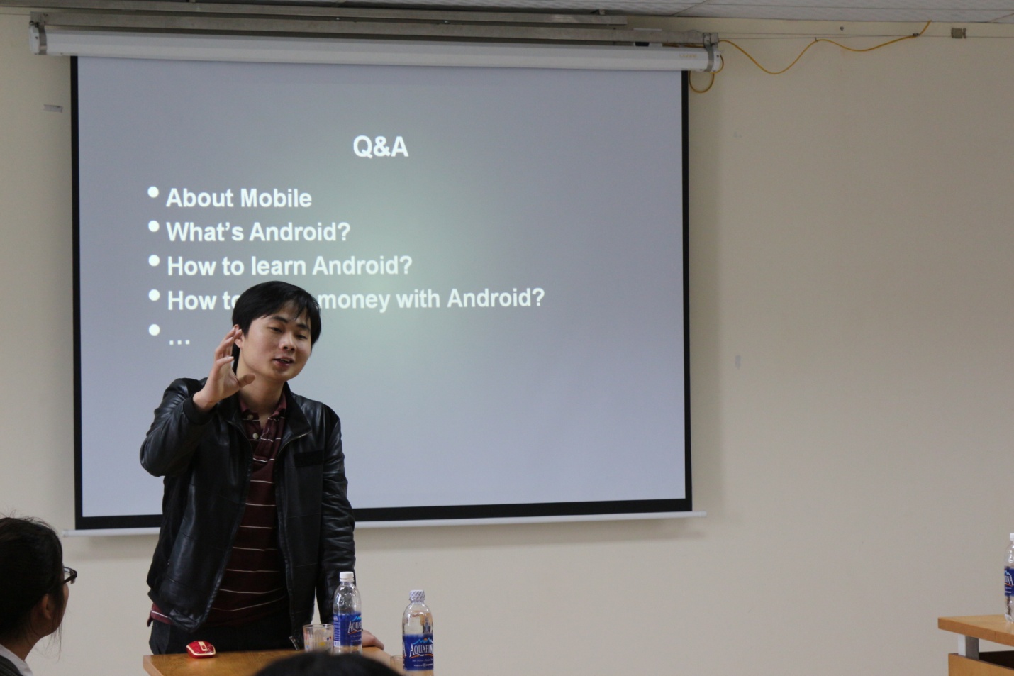 Anh Tùng cũng chia sẻ với các bạn sinh viên để có thể vượt qua được khó khăn khi học lập trình Android